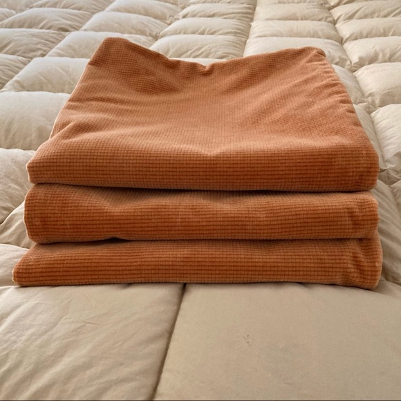 Three Custom Made Gold Colored Accent Pillow Covers 23”x23” - Picture 10 of 10